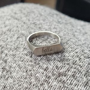 ⭐Diamond "bella" Engraved Ring⭐
